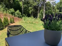 Moderne Wohnung im Grünen mit Privatem Garten