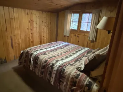 Cozy Family Cabin in Peaceful Valley Ranch 푸르마일 캐년 주변 호텔
