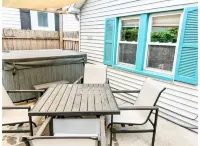 Love Shack Private Hot Tub  Steps to Jet/Town