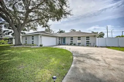 Cozy Safety Harbor Retreat w/ Heated Pool & Near Downtown