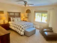 Cozy private mountain house on one acre. Private hot tub and pet friendly!