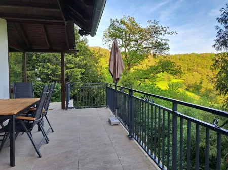 Spacious vacation apartment in a fantastic location for nature lovers & those seeking relaxation