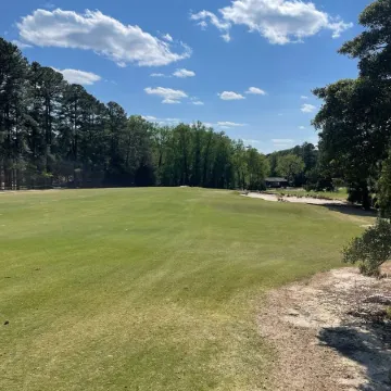 Golf front condo, walk to the Cradle, driving range, 91st hole or pro shop.