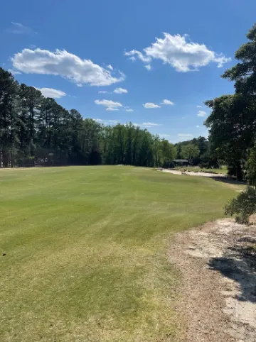 Golf front condo, walk to the Cradle, driving range, 91st hole or pro shop.