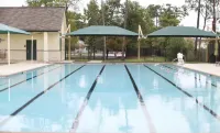 Spacious 4BR for Groups - 3 min to Woodlands Mall, Concerts & More!