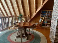 Rapid River Rustic Lodge, with plenty of space!