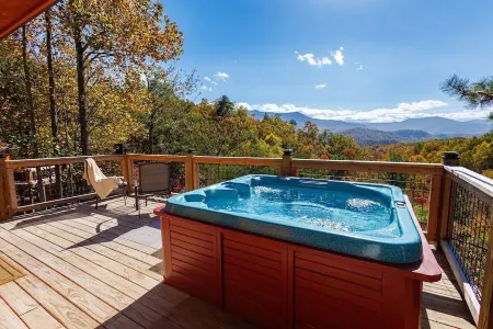 Stunning Views! 3Bed 3Bath, Pet Friendly! Close to National Park and Gatlinburg! Отели в г. Севи