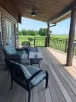 Superb view Lake Ellsworth! Log cabin in the country.