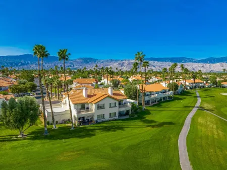 Bright ground-level condo on the golf course