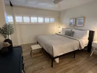 Luxury, oceanfront condo. Newly renovated; best location! Sunset views404