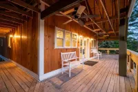 Elmhurst House /Town-House- Top Floor - 3Bd Catskill Mtn View
