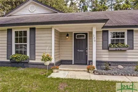 Huge, Family-Friendly Home. 10-Mins to Downtown!  Giant TV's, sweet back porch! Отели рядом с достопримечательностью «Спортивная площадка Стиплчейз»