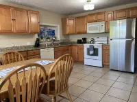 Lovely 3 bedroom house with Ping Pong Table and Patio