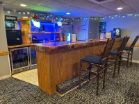 AmericInn by Wyndham Wisconsin Dells - bar