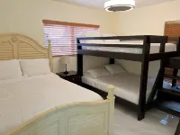 Magnolia House Miami - Heated Pool with Water Slide, BBQ & Gazebo