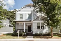 Spacious 4Br Home I 5 Min to Downtown Athens I Sleeps 8+ - 4-Star