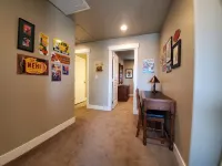 Secluded townhome midway between downtown & skiing; min from shops, & dining