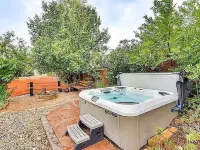 Relax at Fountain: Hot Tub Fun Hotels in Fountain