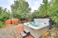 Relax at Fountain: Hot Tub Fun Hotels in Fountain