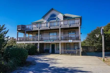 A Beach Vacation Gem.  Booking 2026 Summer with Great Rates. Ev Friendly