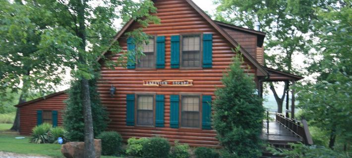 Family friendly log home has great lake views from huge deck! Hotels in Cherokee County