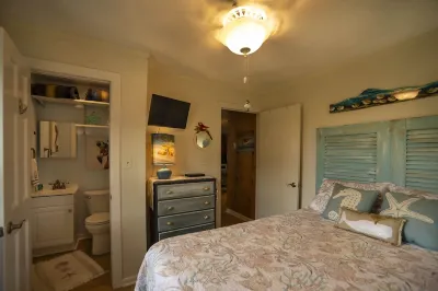 Only a few weeks left!! Book in February for a return guest discount! Hotels near Monkey Business