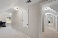 Cozy 3 Bedroom with Pool