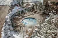 Ski In Ski Out, Mountain Modern, Exceptional Location and Gorgeous Views!!!