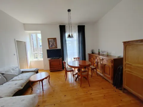 APPT F2 RDJ 4/5 PERSONS- ALL COMFORT - QUIET - CLOSE TO THERMAL BATHS