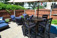 Spacious Craftsman w/ Casco Bay Views. Hot Tub, Patio, Easy Access to Old Port