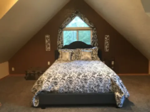 3 bedroom Chalet at the base of Schweitzer Hotels in Sandpoint
