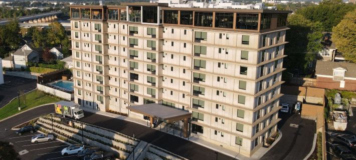 Brut Hotel Отели в г. Талса