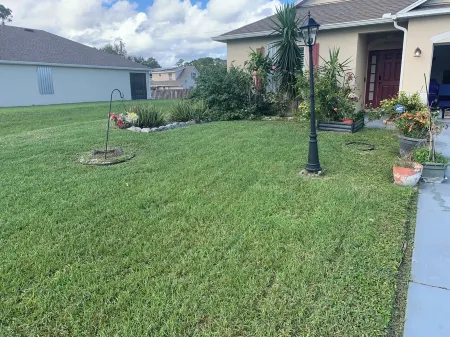 Charming 2-bedroom house with WiFi and AC in Palm Bay
