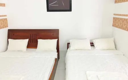 Chi Hieu Hotel Отели в г. Бакльеу