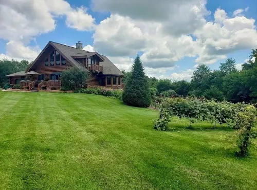 Modern Cabin with Pool and Hot Tub and Outdoor Sauna! Wanderlust Cabin!