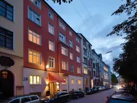 Hotel Adria München Hotels near Caffe Classico