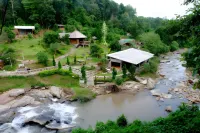 Sai Nam Wang Resort Hotels in Mae Wang