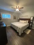 Beautiful villa on Lake Hartwell, stunning views, large deck for family to enjoy