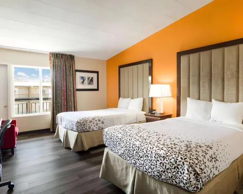 Fairmount Inn & Suites - Stroudsburg, Poconos Hotels in Smithfield Township