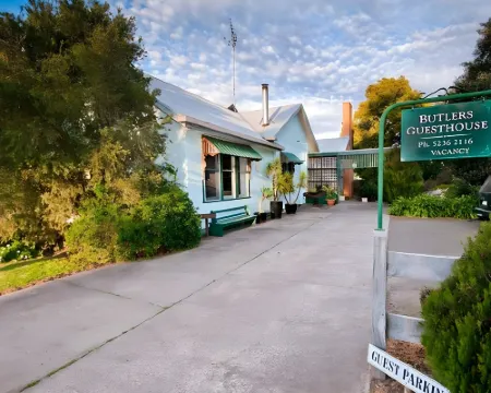 Butlers Guesthouse Hotels in Colac