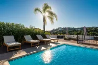 All About La Boheme - Villas