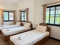 Collection O Khu Mueang near Tha Phae Gate formerly Lai Thai Guesthouse Hotels near Wua Lai Walking Street