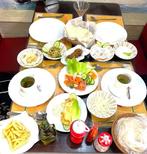 Marina Hotel Rooms 대표 이미지