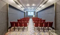 DoubleTree by Hilton Putrajaya Lakeside - Business