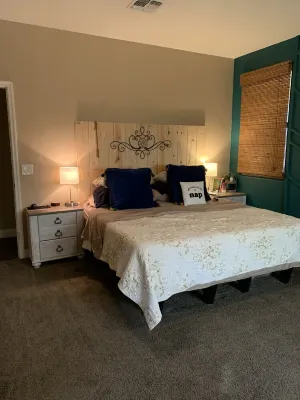 Spacious house w/pool and hot tub. Plenty of room to entertain! Hotels near Prestige Primary Care