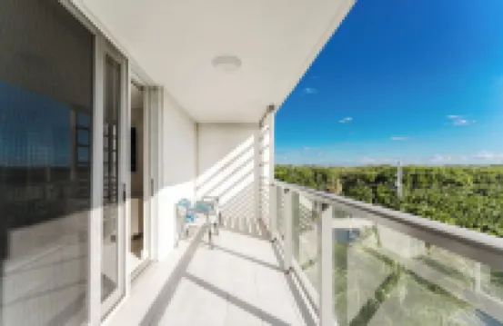 Modern 2BR/2BA with Balcony- Directly Across from the Beach