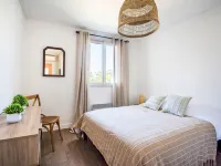 Vaugrenier Présidence - Homestays