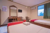 RedDoorz @ Ungaran Hotels in Bergas