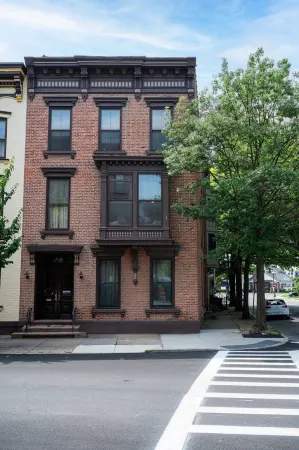 5th and Grand Lovingly Restored Brownstone Troy NY Unit 2