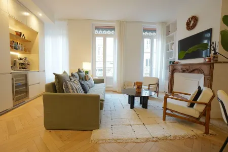 Superbe Appartement Hypercentre Toulouse Отели рядом с достопримечательностью «Космический городок»